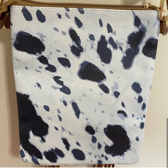 🎉❤️Cow Print Fringe Crossbody Purse Adjustable Shoulder Strap - Picture 3 of 4